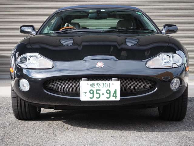 2001 Jaguar XK Series Convertible – thumbnail 2