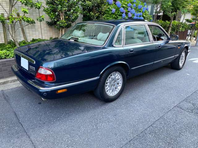 2001 Jaguar XJ – thumbnail 2