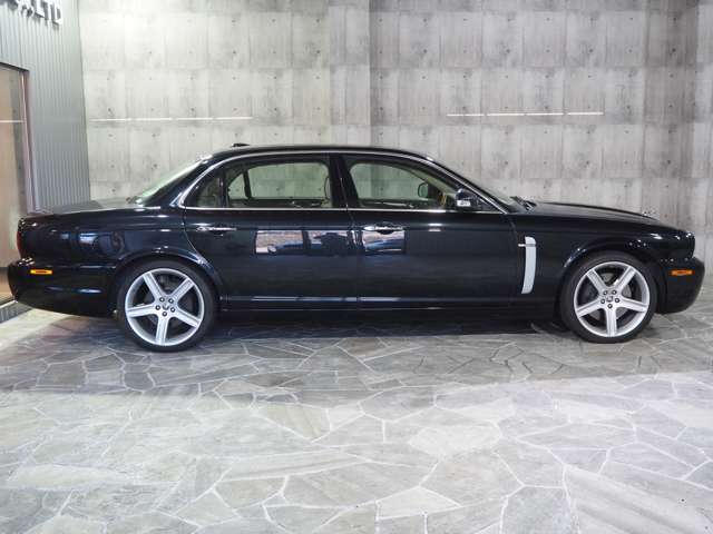2008 Jaguar XJ – thumbnail 4