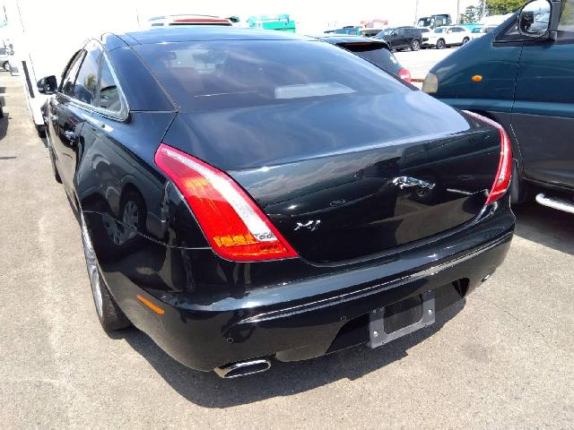 2011 Jaguar XJ – thumbnail 2