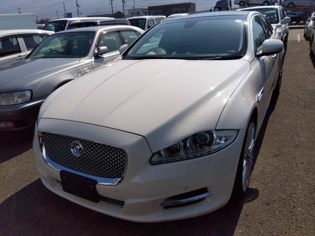 2010 Jaguar XJ