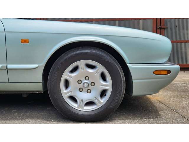 2002 Jaguar XJ – thumbnail 4