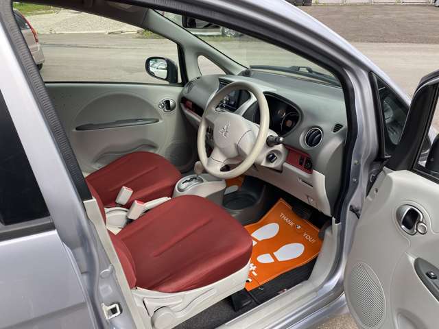 2008 Mitsubishi i – thumbnail 3