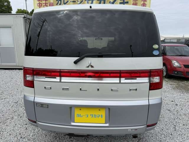 2007 Mitsubishi Delica D:5 – thumbnail 3
