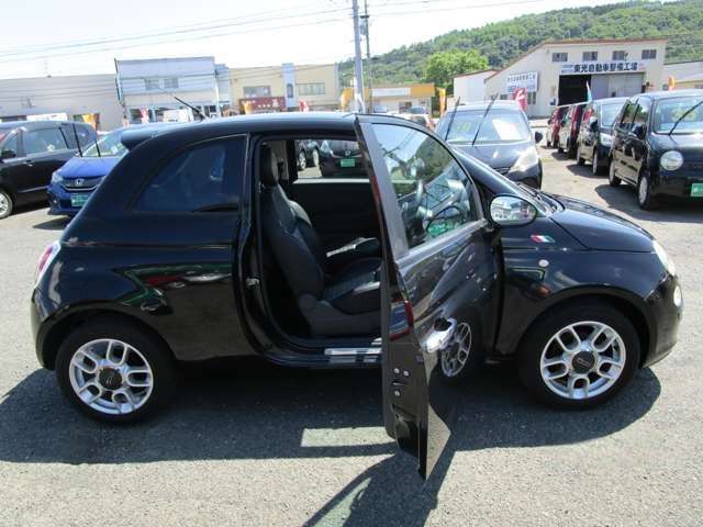 2011 Fiat 500 – thumbnail 4
