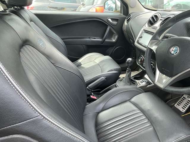 2010 Alfa Romeo MiTo – thumbnail 3