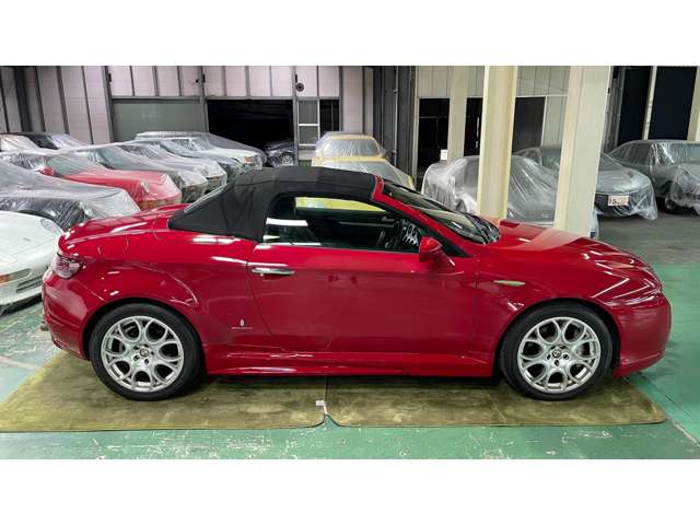 2009 Alfa Romeo Spider – thumbnail 3