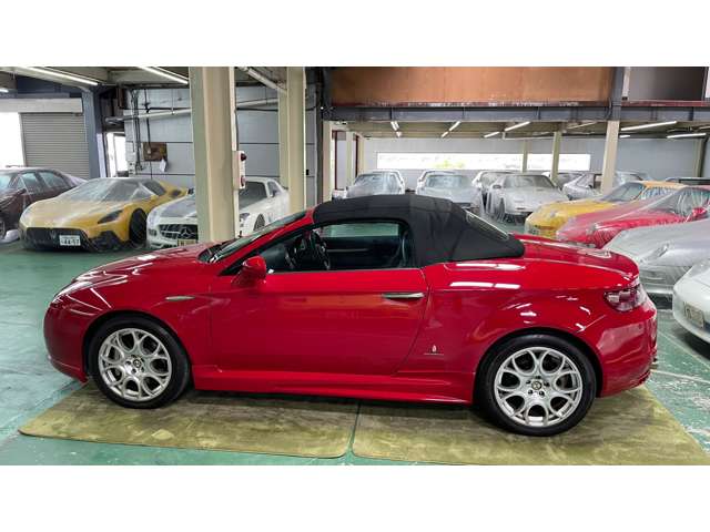 2009 Alfa Romeo Spider – thumbnail 4