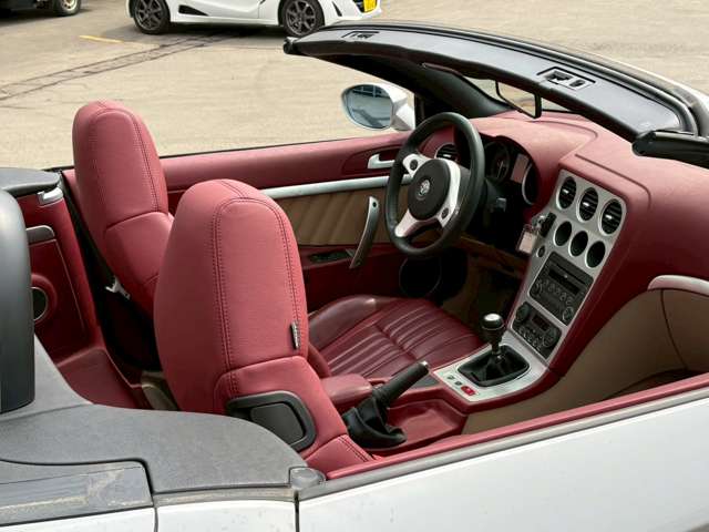 2007 Alfa Romeo Spider – thumbnail 4