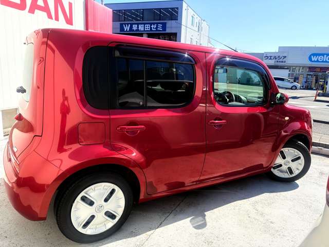 2010 Nissan Cube – thumbnail 2