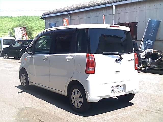 2010 Subaru Lucra – thumbnail 4