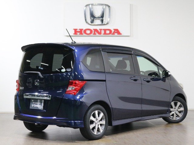 2011 Honda Freed – thumbnail 4