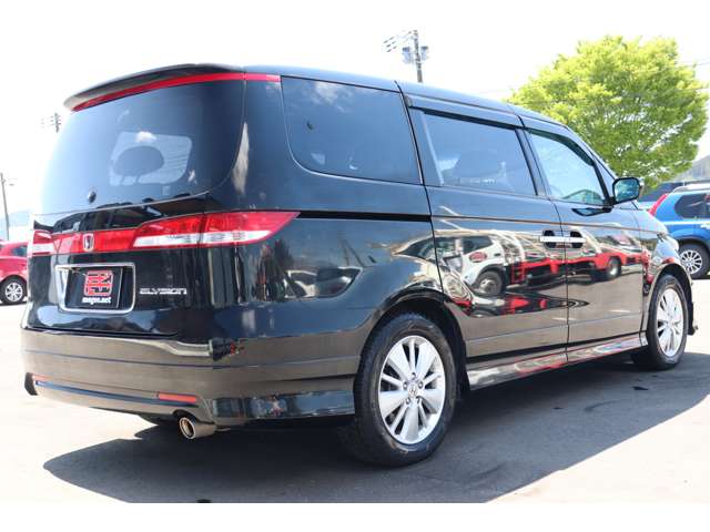 2011 Honda Elysion – thumbnail 3