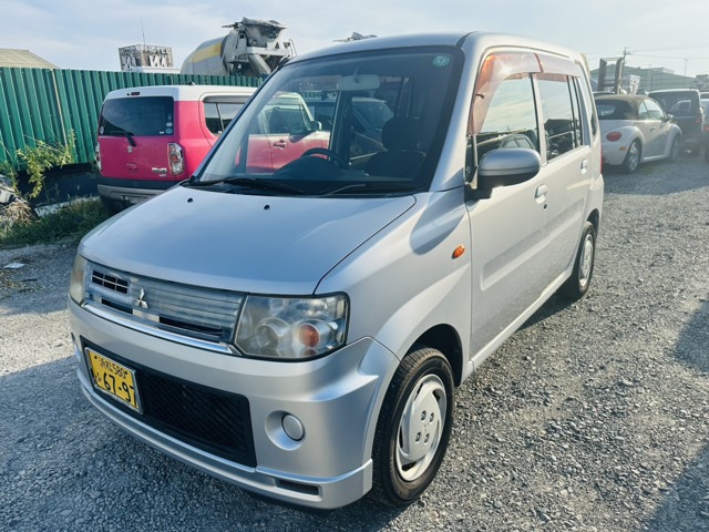 2011 Mitsubishi Toppo