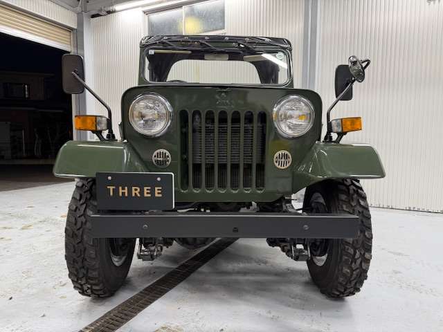1997 Mitsubishi Jeep – thumbnail 4