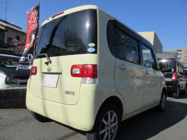 2011 Daihatsu Tanto – thumbnail 4