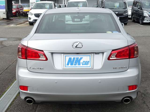 2011 Lexus IS – thumbnail 3