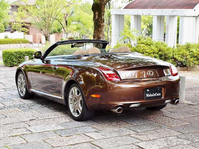 2010 Lexus SC – thumbnail 4