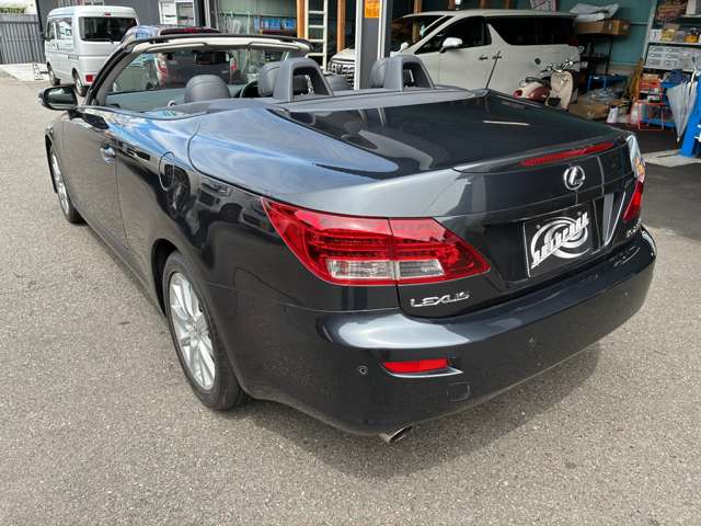 2009 Lexus IS Convertible – thumbnail 3