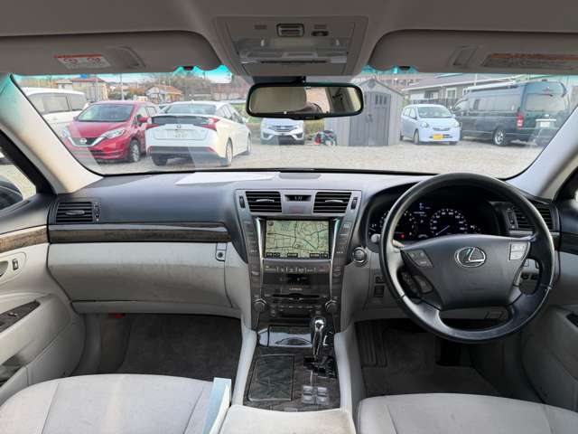 2007 Lexus LS – thumbnail 2