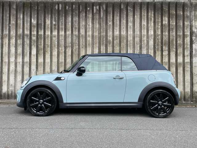 2011 MINI Mni Convertible – thumbnail 3
