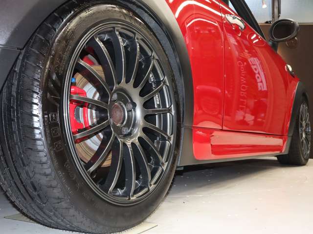 2010 MINI Mni Convertible – thumbnail 2