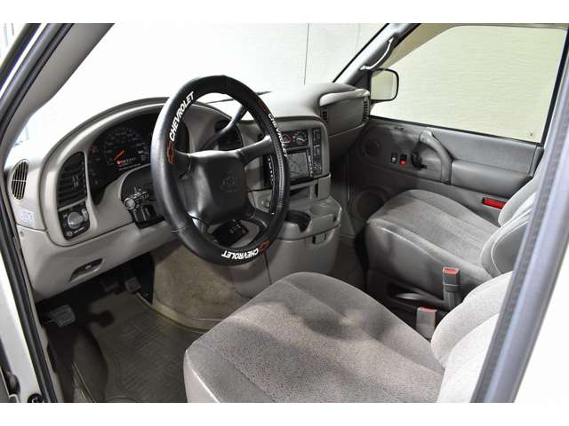 2005 Chevrolet Astro – thumbnail 4