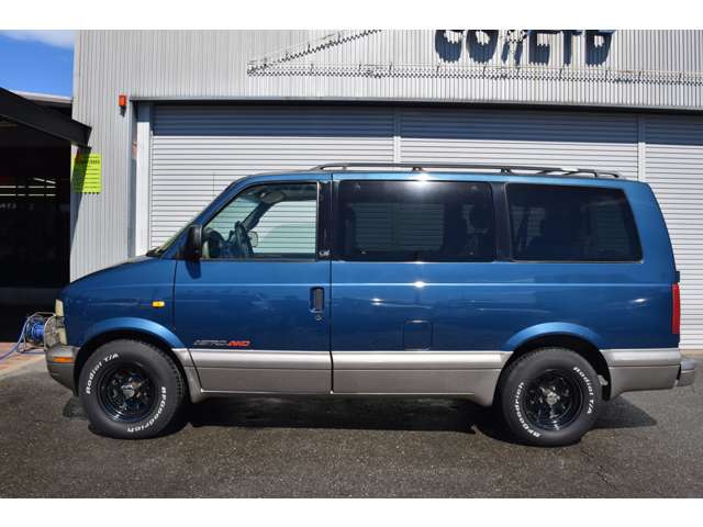 2001 Chevrolet Astro – thumbnail 3