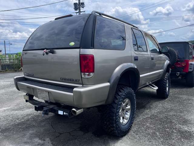 1997 Chevrolet S-10 Brazer – thumbnail 4