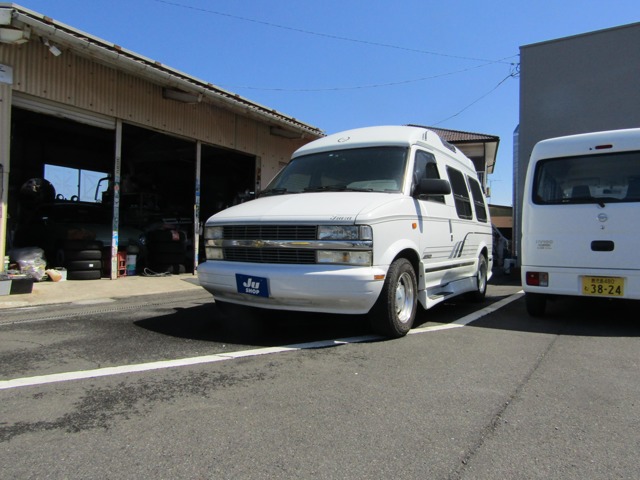 1996 Chevrolet Astro – thumbnail 3