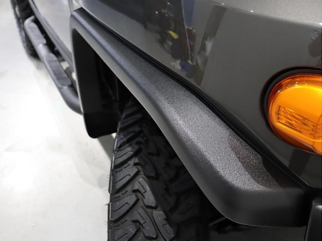 2011 Toyota FJ Cruiser – thumbnail 3