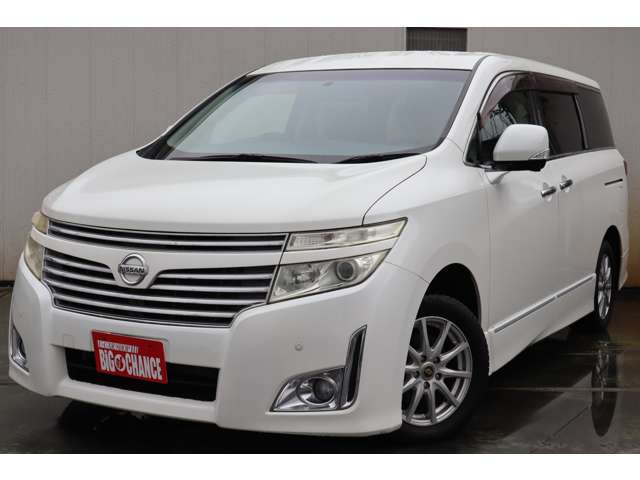 2011 Nissan Elgrand – thumbnail 3