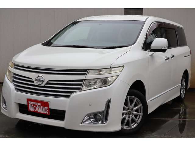 2011 Nissan Elgrand – thumbnail 4