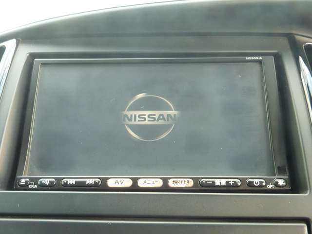 2010 Nissan Serena – thumbnail 4