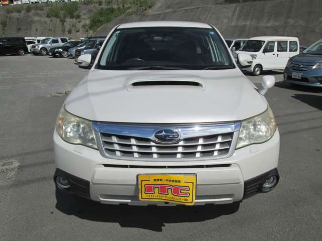 2011 Subaru Forester – thumbnail 2