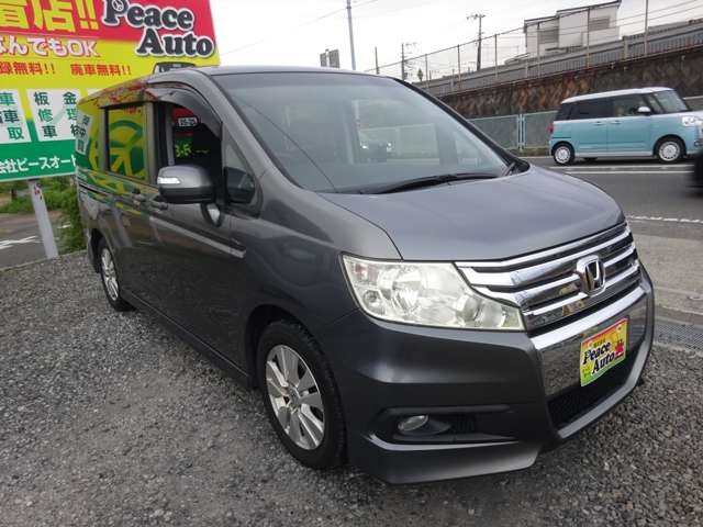 2011 Honda Stepwgn – thumbnail 2