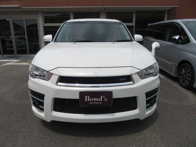 2010 Mitsubishi Outlander – thumbnail 2