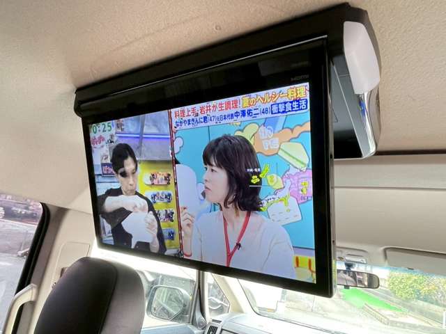 2011 Mitsubishi Delica D:5 – thumbnail 4