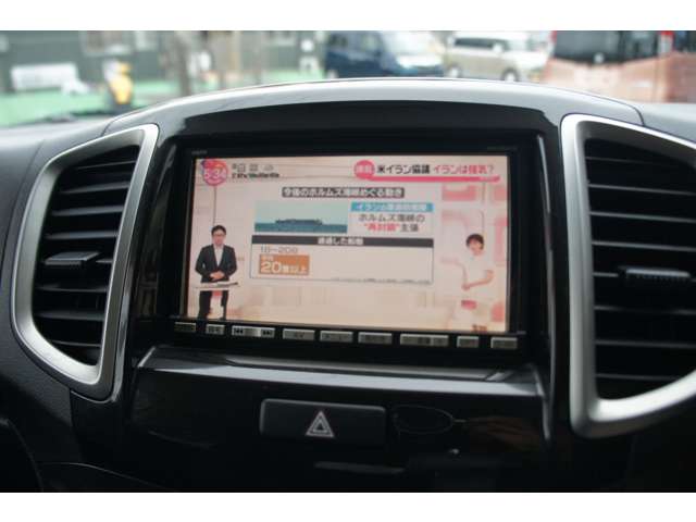 2011 Suzuki Solio – thumbnail 3