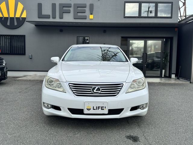 2009 Lexus LS – thumbnail 2
