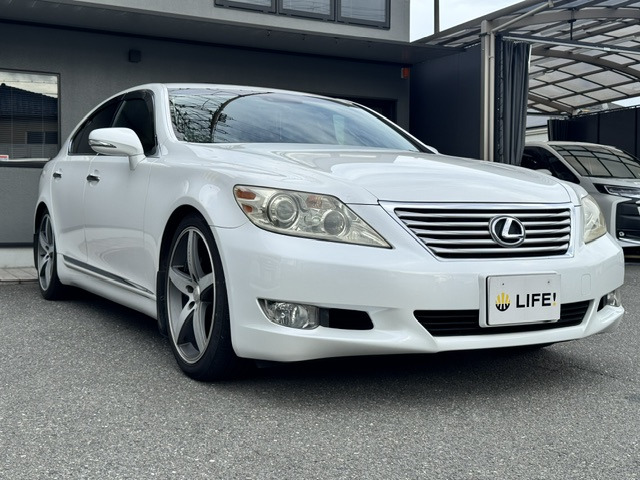 2009 Lexus LS – thumbnail 4