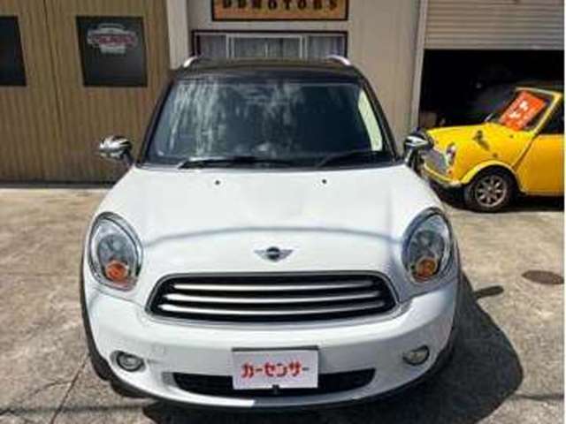 2011 MINI MINI Crossover – thumbnail 3