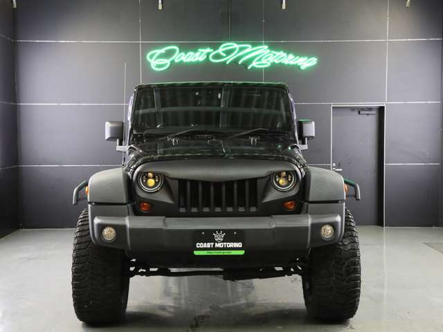 2011 Jeep Wrangler – thumbnail 2