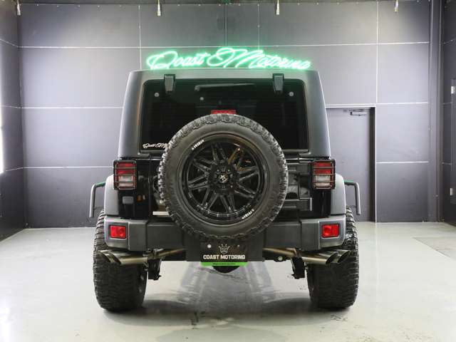 2011 Jeep Wrangler – thumbnail 3