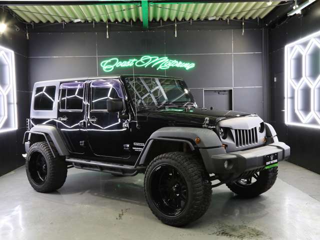 2011 Jeep Wrangler – thumbnail 4