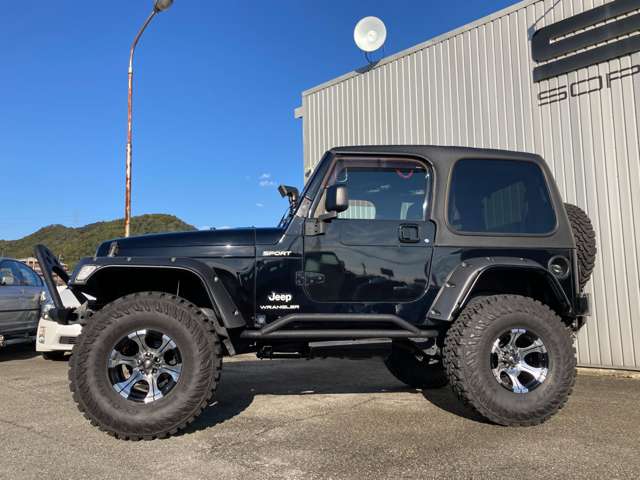 2004 Jeep Wrangler – thumbnail 2