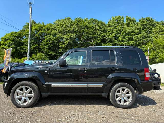2011 Jeep Cherokee – thumbnail 4