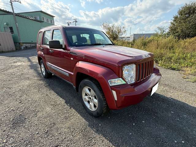 2011 Jeep Cherokee – thumbnail 3