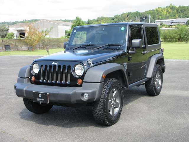 2011 Jeep Wrangler – thumbnail 2