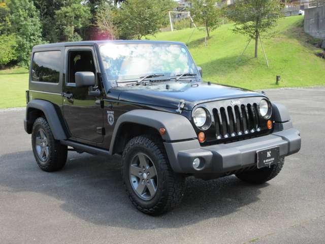 2011 Jeep Wrangler – thumbnail 3